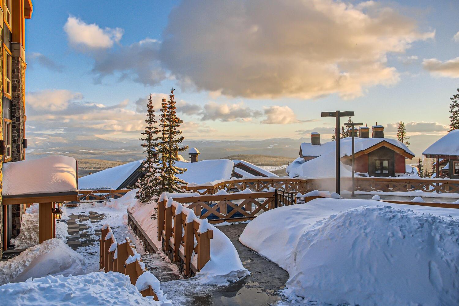 Stonegate Resort Unit A102 Big White Ski Resort Exterior photo